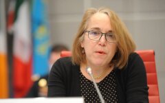 Временный поверенный в делах США при ОБСЕ Кортни Остриен