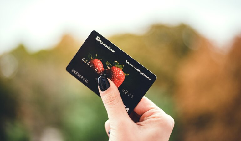 Банківські картки / Фото: 24 Канал