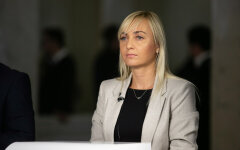 Устинова