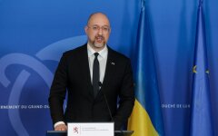 Шмыгаль: Украина рассчитывает к апрелю получить достаточное количество снарядов