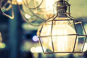 Підвищення тарифів на світло / Фото: Freepik