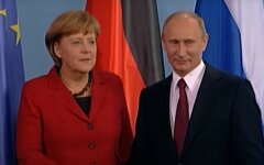 Меркель и Путин обсудили выполнение договоренностей по Донбассу
