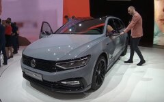автосалон