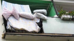 Людей закликали виносити подушки та ковдри на вулицю: чому це важливо