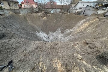 Опубліковано кадри наслідків ракетних ударів по Києву 2 січня