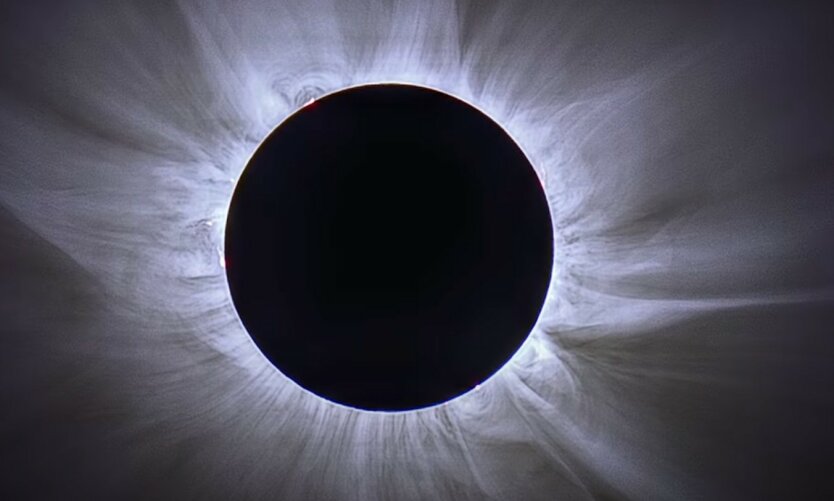 Солнечное затмение: жители Земли увидели «огненное кольцо»