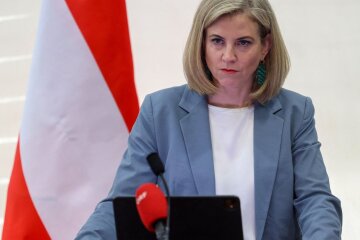 Беате Майнль-Райзінгер