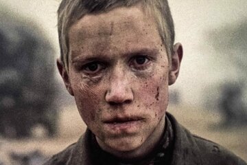 Кадр из советского фильм "Иди и смотри", где рассказана история сожжения села нацистами