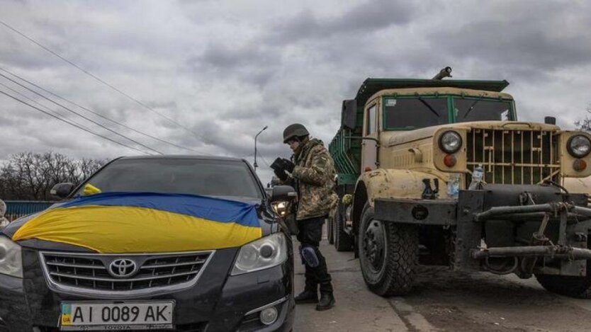 Мобілізація авто в Україні / Фото: EPA