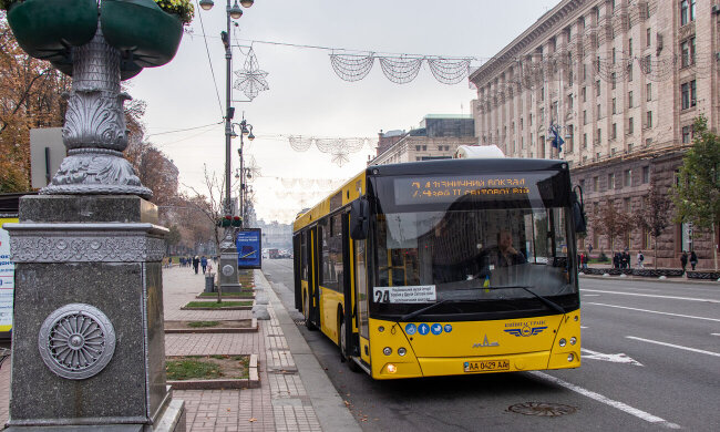 Проїзд у громадському транспорті Києва / Фото: depositphotos.com