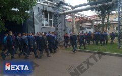 Сотни работников крупнейшего в Беларуси предприятия вышли на забастовку