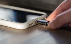 Заряджання телефона