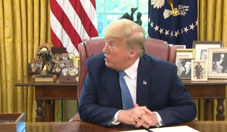 дональд трамп, расследование против трампа, трамп уволил чиновника