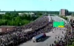 Украинец на грузовике въехал в толпу митингующих