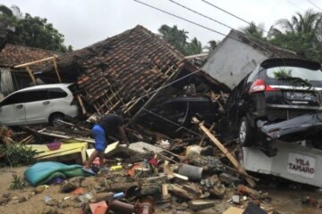 цунами в Индонезии