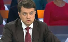 Борьба с коронавирусом: Разумков призвал парламентариев поделиться деньгами с народом