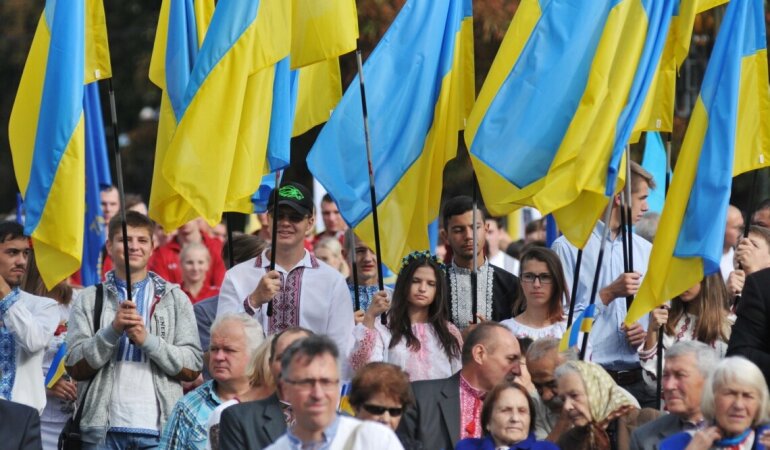 Українське суспільство, фото з відкритих джерел