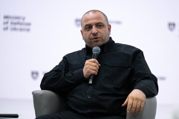 Рустем Умєров