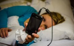 o-nochnoj-zaryadke-smartfonov