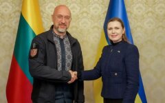 Денис Шмигаль і Довілє Шакалєне