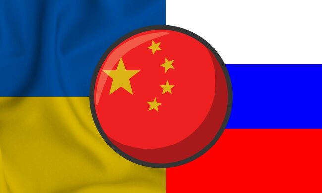 Флаги Украины, РФ и Китая