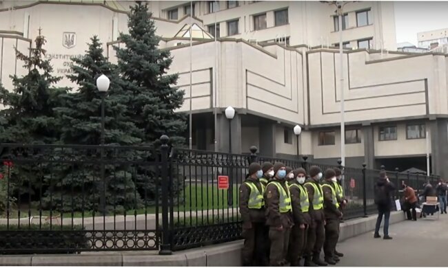 Конституционный суд Украины, Национальное агентство по вопросам предотвращения коррупции