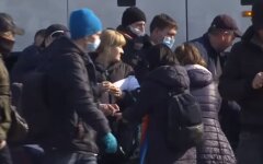 Политолог о возвращении заробитчан: Зеленский подверг Украину опасности своим заявлением