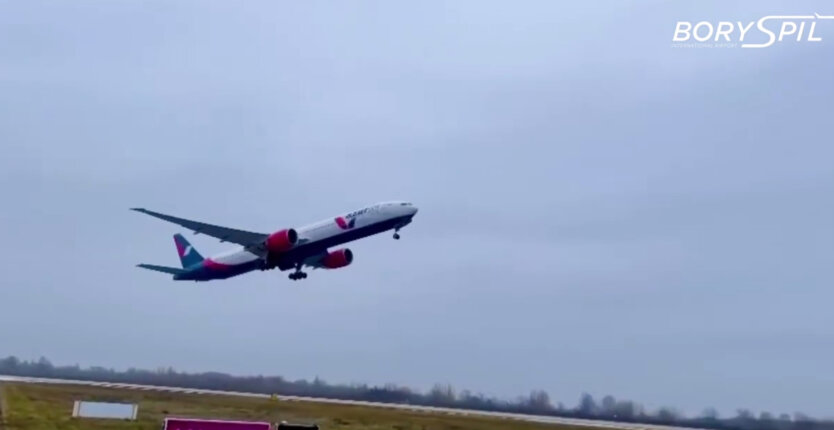 Вылет самолета из "Борисполя"