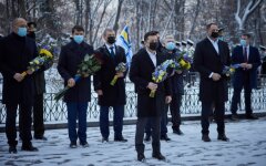Владимир Зеленский, герои Крут, Донбасс