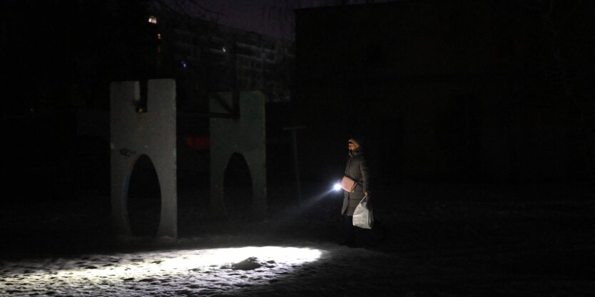 Відключення світла / Фото: Sergei GAPON / AFP