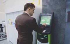 Банки в Украине, фрилансеры, ПриватБанк или Монобанк