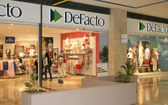 defacto