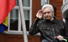 4d83e2c8-b461-4595-9c13-d0eb9f2ae7f0-EPA_FILE_BRITAIN_ECUADOR_JULIAN_ASSANGE