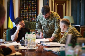 Володимир Зеленський та Олександр Сирський