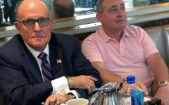 Парнас и Фруман в США