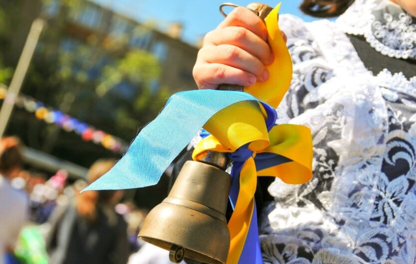 Перший дзвінок у школах