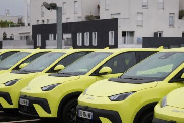 Електромобілі BYD