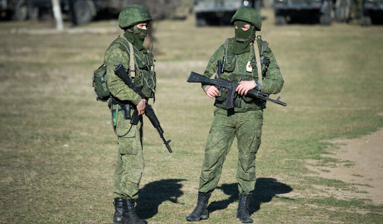русские солдаты в Крыму2