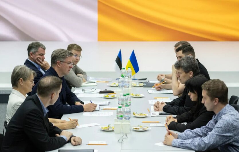 Переговори України і Естонії