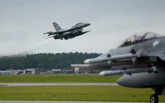 Винищувач F-16 / фото US Air Force