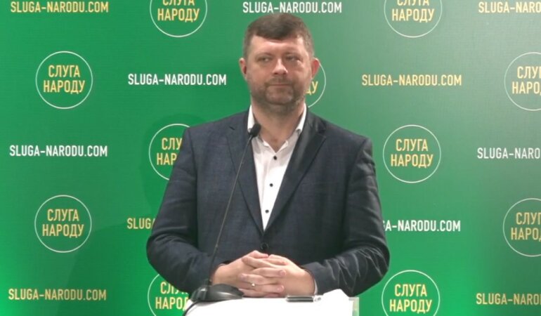 Корниенко показал первые результаты опроса Зеленского