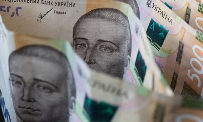 Українців чекає підвищення акцизів: що стане дорожчим із 2026 року