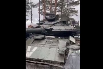 Брошенный оккупантами танк, вторжение России в Украину, Антон Геращенко