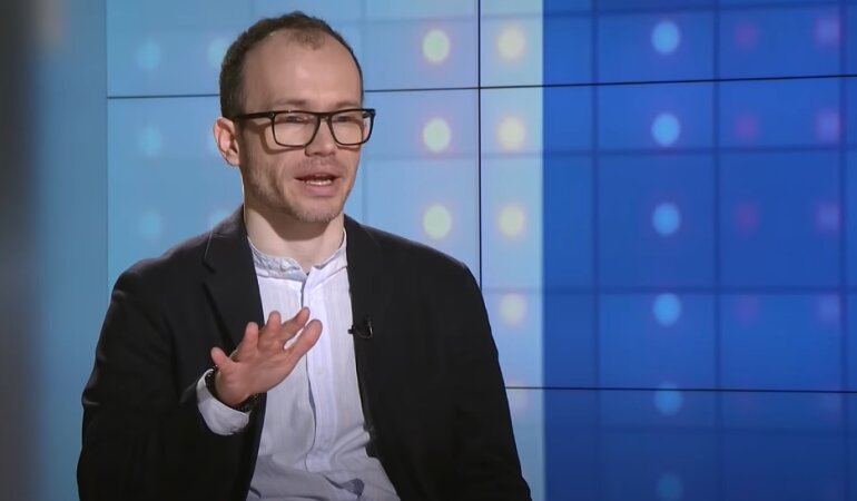 Денис Малюська, арест счетов, банки