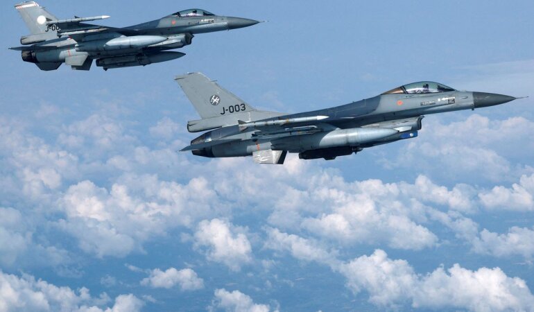 Винищувач F-16