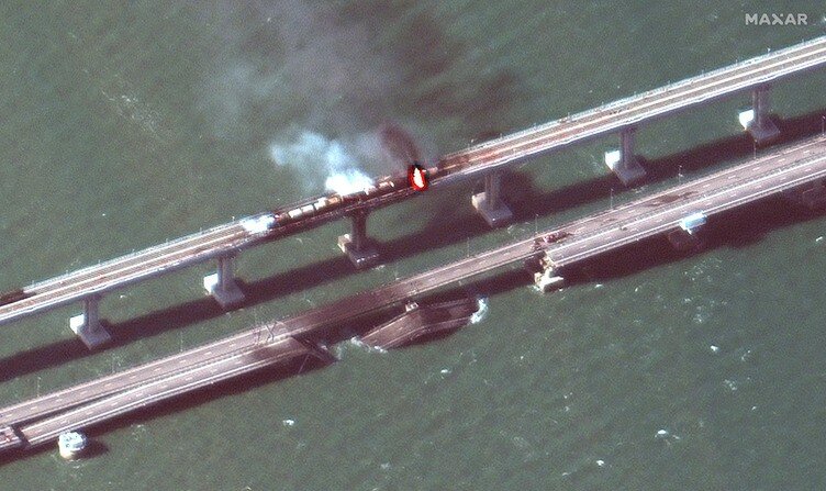 Последствия взрыва на Крымском мосту / Фото:  PlanetScope