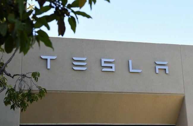 тесла Tesla Motors