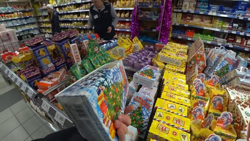 Новогодние наборы конфет, продукты в Украине, как сэкономить на конфетах
