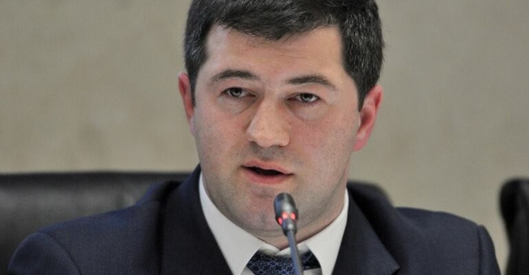 Роман Насиров