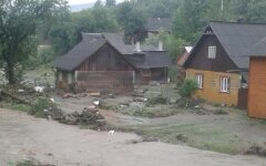 На Закарпатье дожди затопили улицы и дома: фото